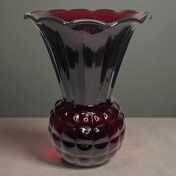 Vintage Anchor Hocking Ruby Red Pineapple Vase 9" Fluted Scalloped Art Glass - Picture 2 of 14